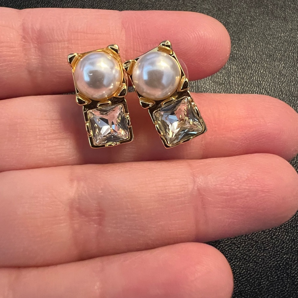 Big pearl earrings